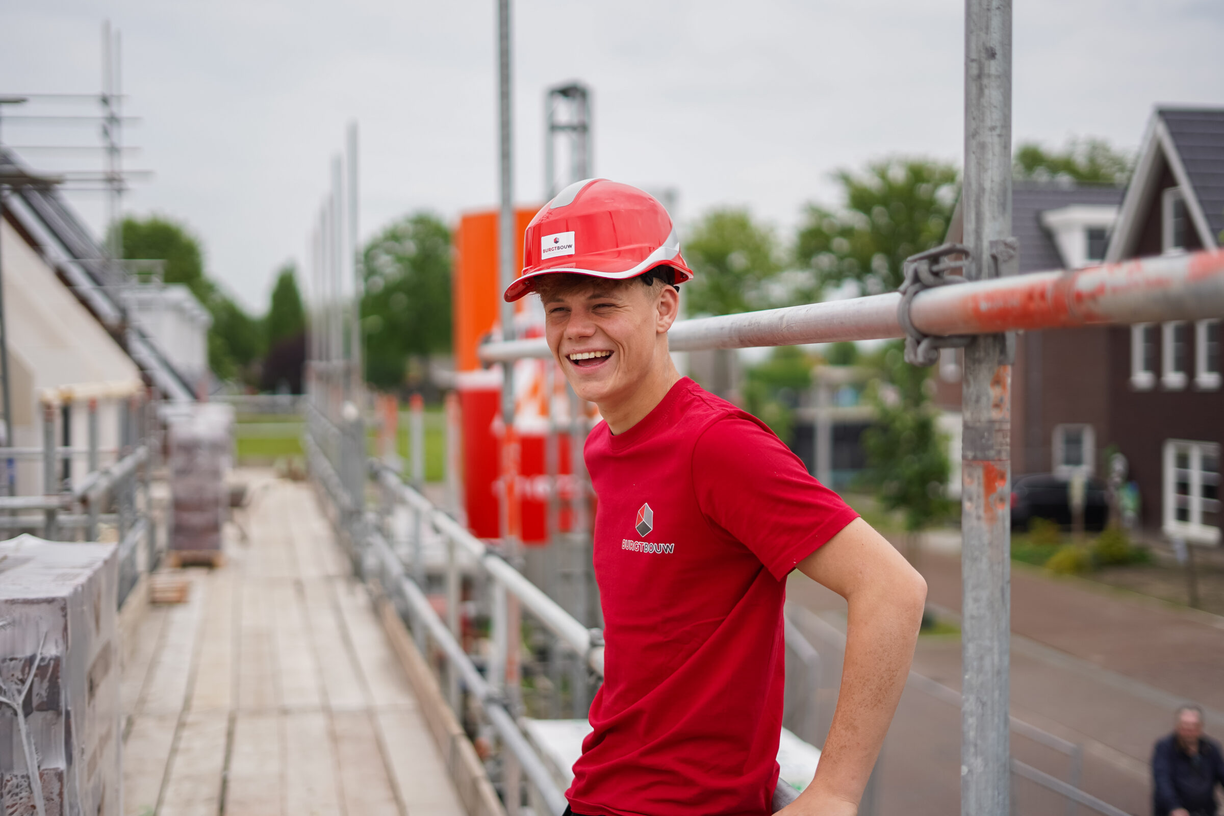 Jonge mdw op bouwplaats DSC02683