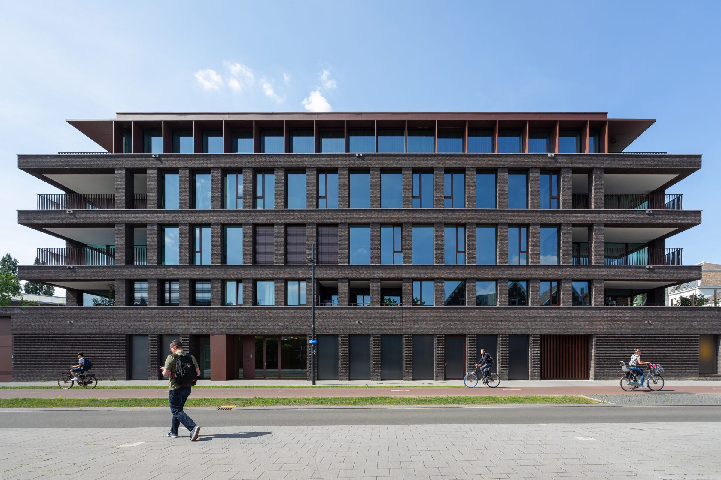 Mitchell-van-Eijk_Eindhoven_Bilderdijkliving_Diederendirrix_1.0