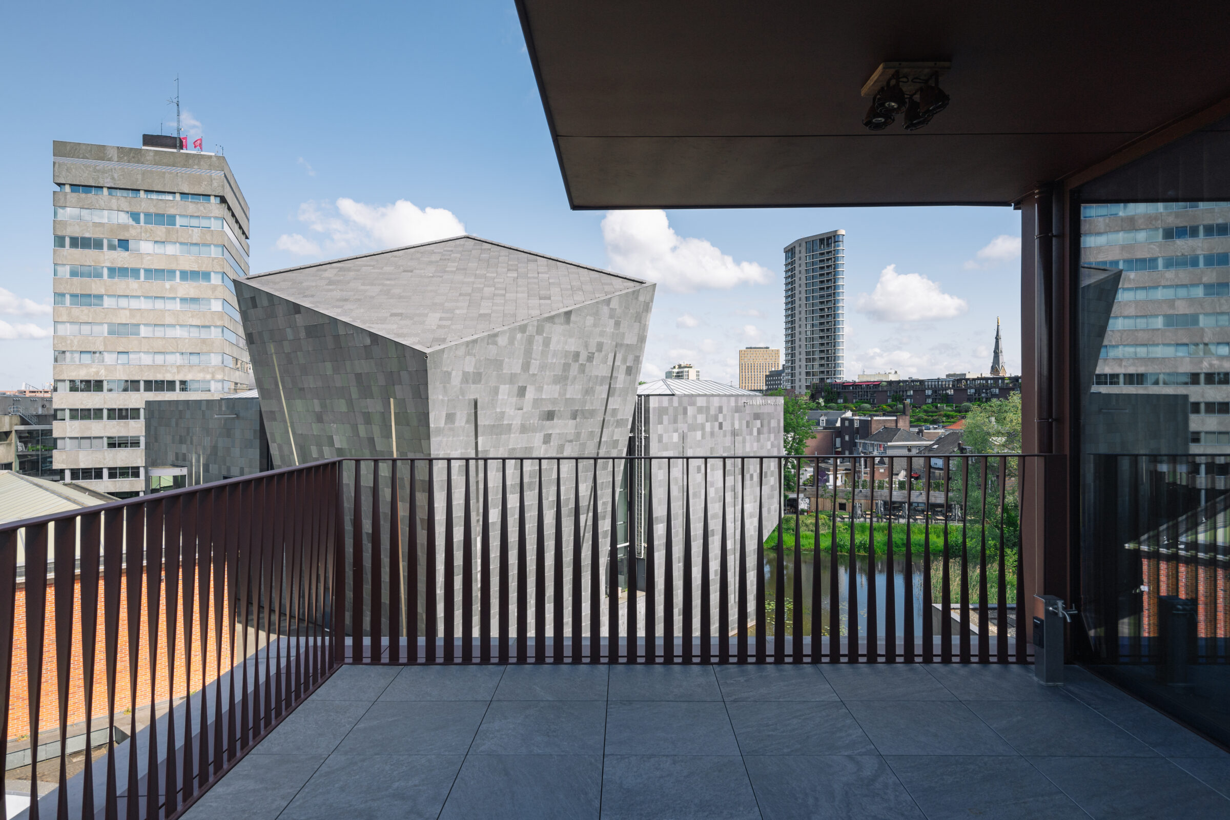 Mitchell-van-Eijk_Eindhoven_Bilderdijkliving_Diederendirrix_3.0